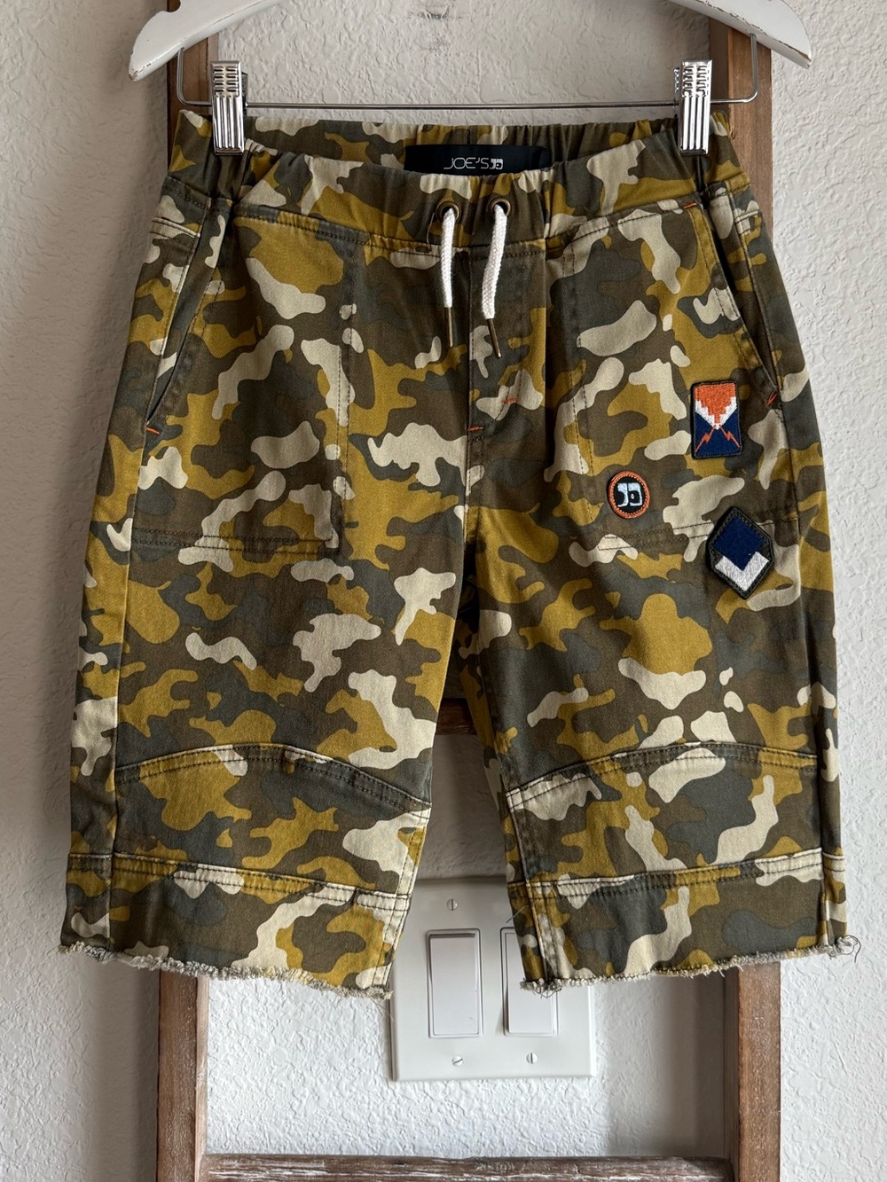 Joe's Jeans Boy's Dale Camo Jogger Shorts sz: Med or 10/12